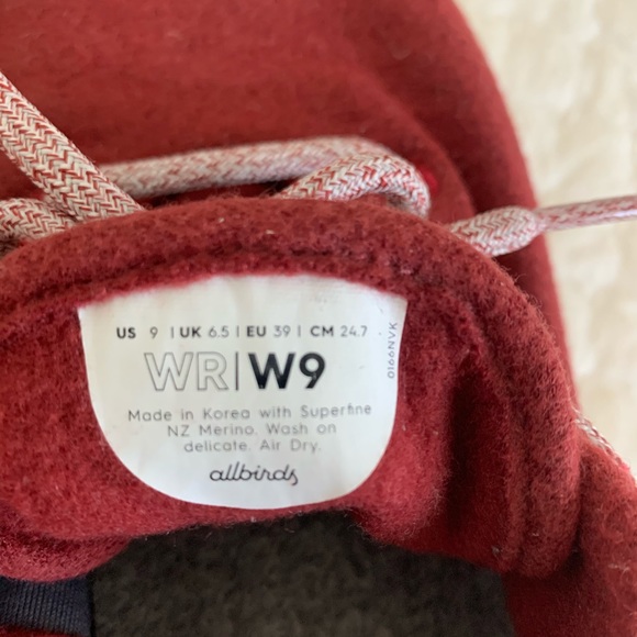 Women’s Allbirds Wool Runners - Limited Edition Red Size 9 - Picture 4 of 4